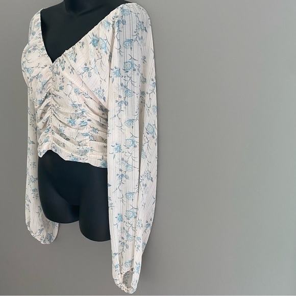 Free people, size M, floral cropped blouse, EUC - Picture 2 of 8